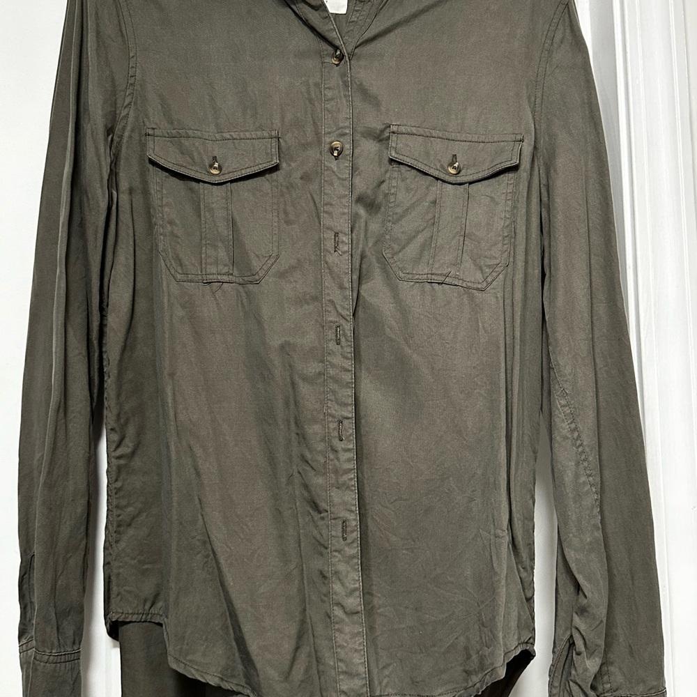 Aeropostale Classic Fit Gray Shirt